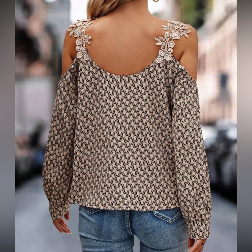 Boho floral lace applique cold shoulder blouse - Picture 3 of 7